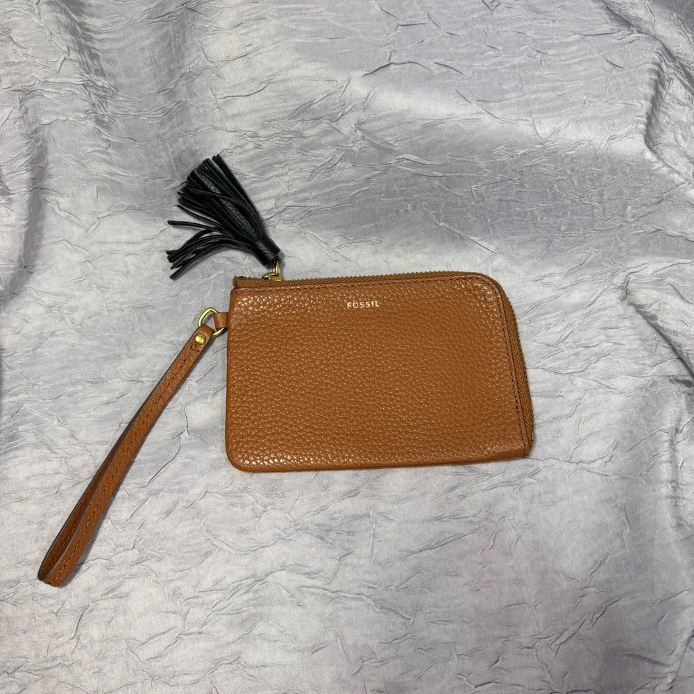 Fossil Logan Brown Pebbled Leather Zip Card Case Wristlet with Black Tassel